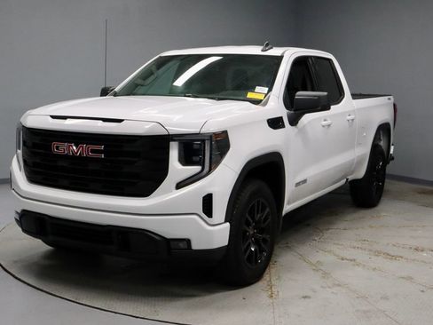 Used 2024 GMC Sierra 1500 Elevation AWD/4WD image 7