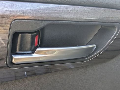 Used 2023 Toyota Highlander Platinum image 26