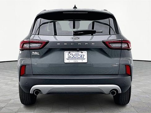 Used 2025 Ford Escape SE w/ PHEV Premium Package image 4