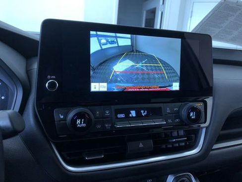 Used 2025 Toyota Grand Highlander AWD image 30