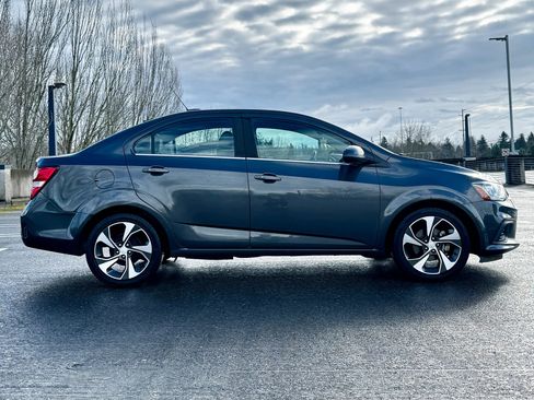 Used 2017 Chevrolet Sonic Premier image 4