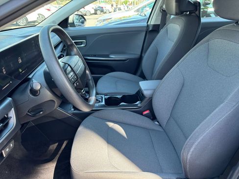 Used 2025 Kia K4 FWD image 25