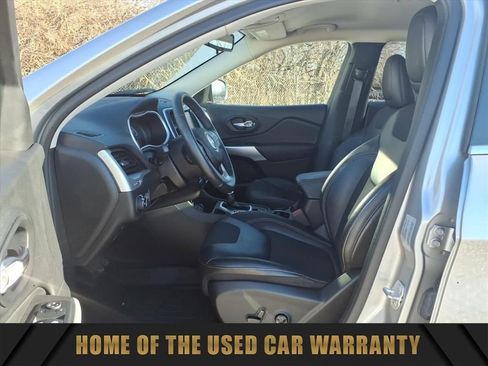 Used 2018 Jeep Cherokee Latitude Plus image 15