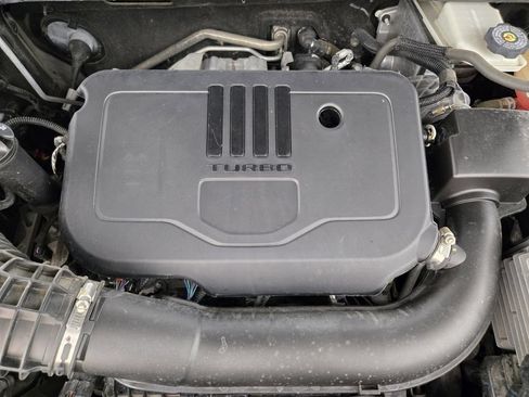 Used 2022 Chevrolet Blazer LT FWD image 35