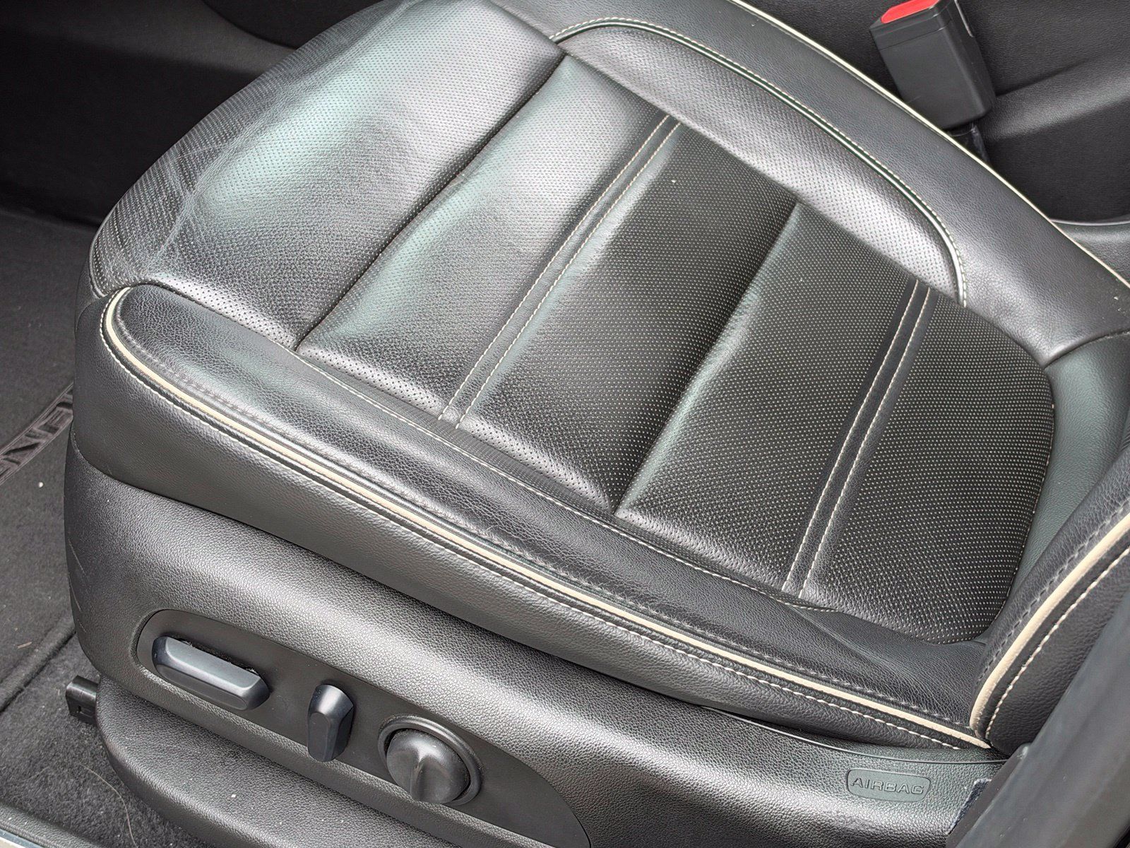 Used 2018 GMC Acadia Denali w/ Technology Package AWD/4WD image 37