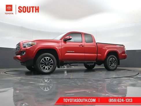 Used 2022 Toyota Tacoma TRD Sport AWD/4WD image 38
