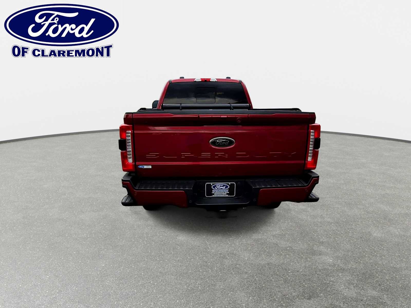 Used 2025 Ford F250 XLT w/ Black Appearance Package AWD/4WD image 7