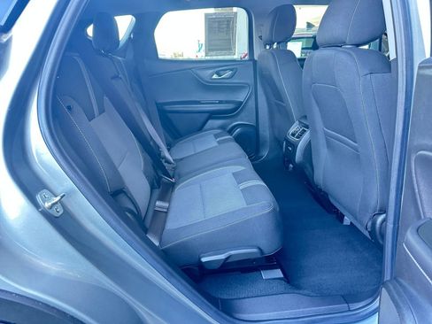Used 2025 Chevrolet Blazer LT image 25