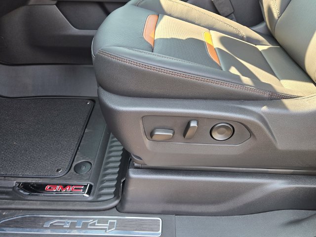 New 2026 GMC Sierra 1500 AT4 w/ AT4 Premium Package AWD/4WD image 9