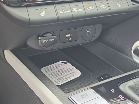 New 2026 Hyundai Elantra Limited FWD image 33