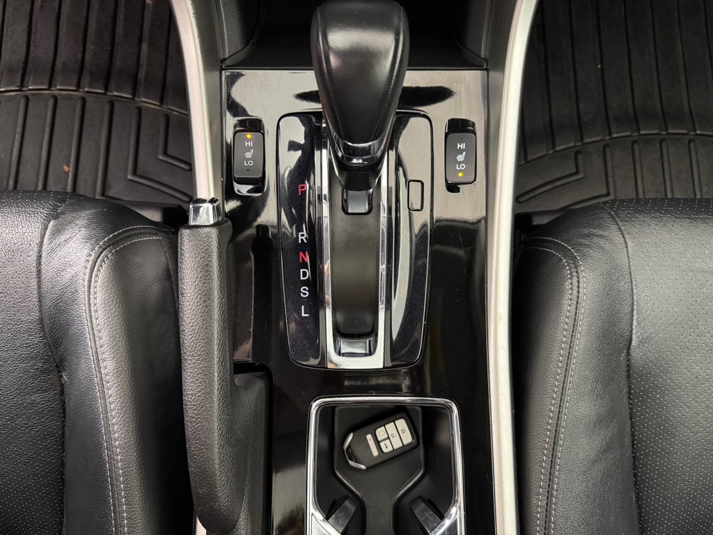 Used 2017 Honda Accord EX-L image 19
