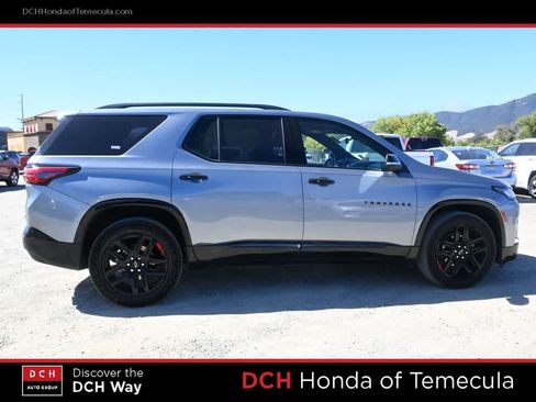 Used 2023 Chevrolet Traverse Premier w/ Redline Edition AWD/4WD image 5