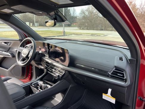 New 2026 Chevrolet Traverse LT w/ Driver Confidence Package image 29