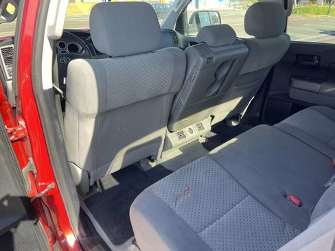 Used 2011 Toyota Tundra 4x4 CrewMax w/ Tow Pkg image 17