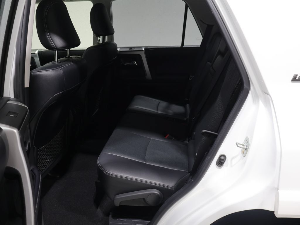 Used 2024 Toyota 4Runner Limited AWD/4WD image 19