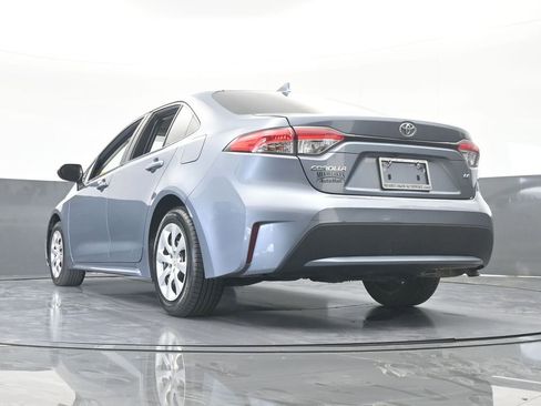 Used 2021 Toyota Corolla LE image 54