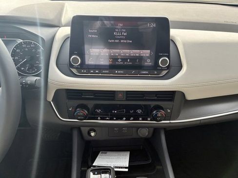 New 2026 Nissan Rogue SV FWD image 22