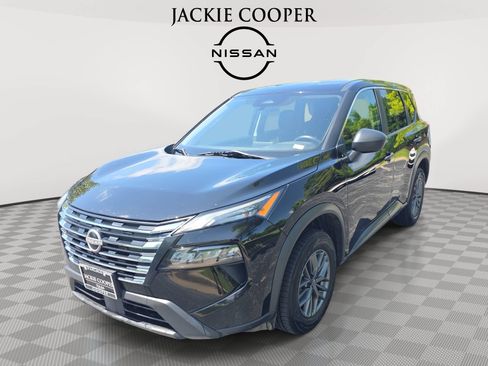 Used 2024 Nissan Rogue S FWD image 1