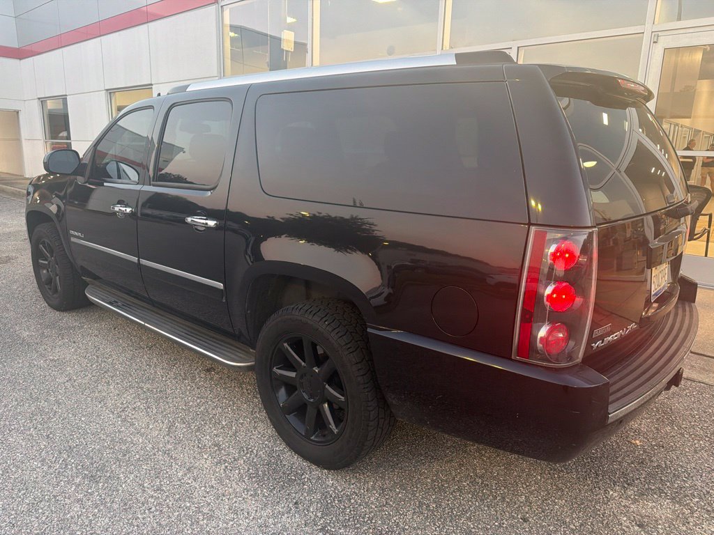 Used 2012 GMC Yukon XL Denali AWD/4WD image 2