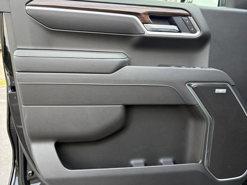 New 2026 Chevrolet Silverado 1500 RST w/ Redline Edition AWD/4WD image 11