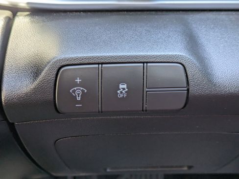 Certified 2024 Hyundai Elantra Limited image 25