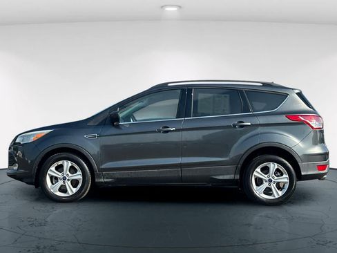 Used 2016 Ford Escape SE w/ Equipment Group 201A FWD image 9