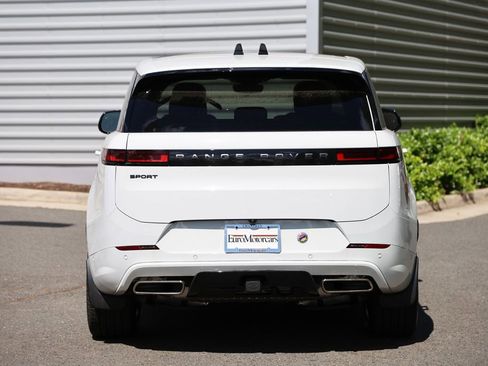New 2026 Land Rover Range Rover Sport Dynamic SE AWD/4WD image 3