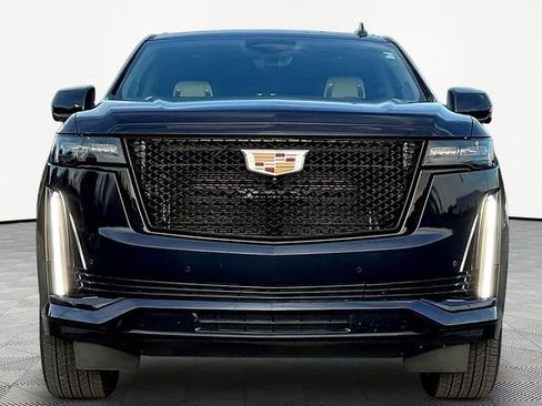 Used 2023 Cadillac Escalade Sport Platinum AWD/4WD image 2