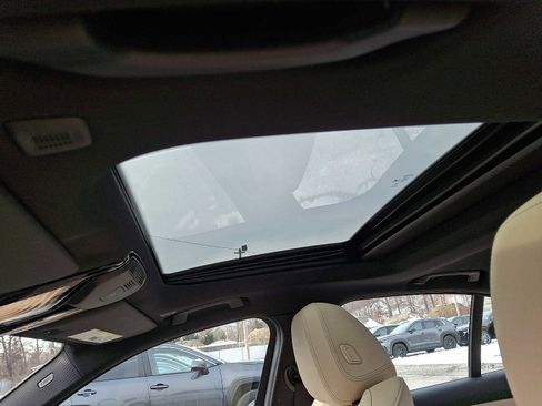 Used 2025 BMW 330i xDrive Sedan w/ M Sport Package image 14