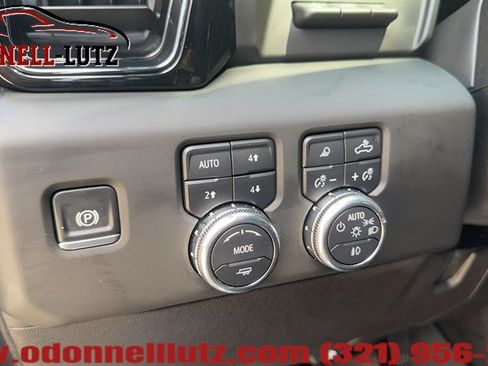 Used 2025 GMC Sierra 2500 AT4 w/ AT4 Premium Plus Package AWD/4WD image 15