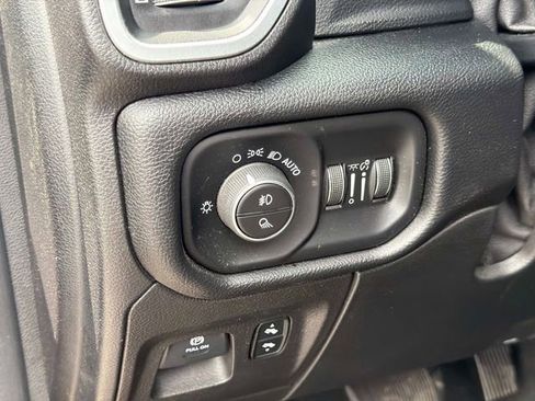 Used 2019 RAM 1500 Big Horn AWD/4WD image 24