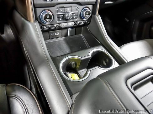 Certified 2024 Chevrolet Tahoe High Country w/ Advanced Technology Package image 20