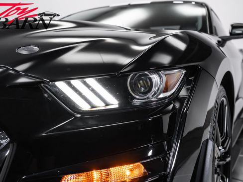 Used 2021 Ford Mustang Shelby GT500 w/ Technology Package RWD image 11