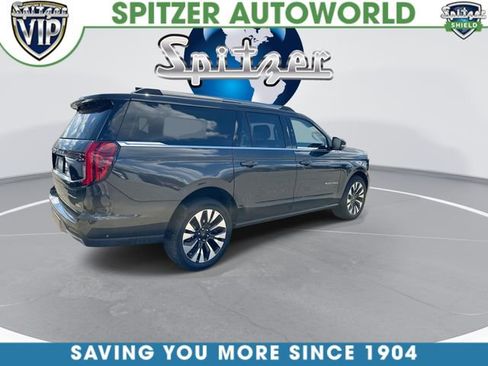 Used 2025 Ford Expedition Max Platinum w/ Driver's Package AWD/4WD image 9