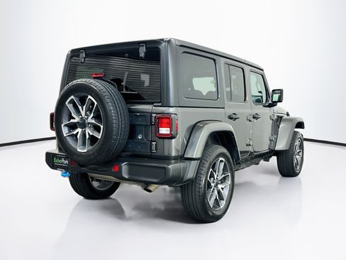 Used 2024 Jeep Wrangler Unlimited w/ Dual Top Group AWD/4WD image 9