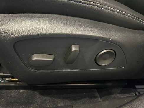 Used 2024 Chevrolet Equinox EV LT image 24