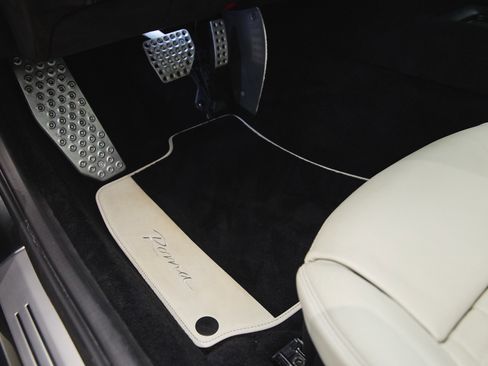 Used 2023 Ferrari Roma image 29