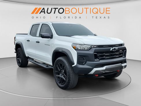 Used 2025 Chevrolet Colorado Trail Boss AWD/4WD image 8