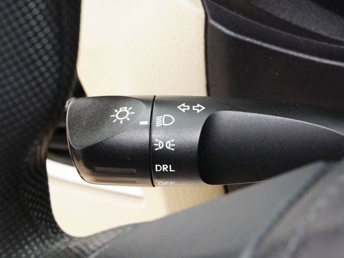 Used 2016 Toyota Corolla LE image 21