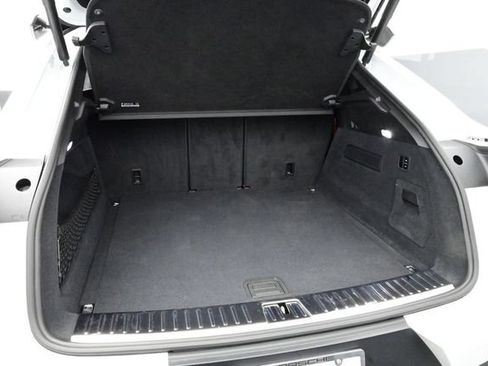Certified 2022 Porsche Cayenne Turbo GT AWD/4WD image 16