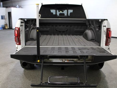 Used 2018 Ford F150 Raptor w/ Equipment Group 802A Luxury AWD/4WD image 15