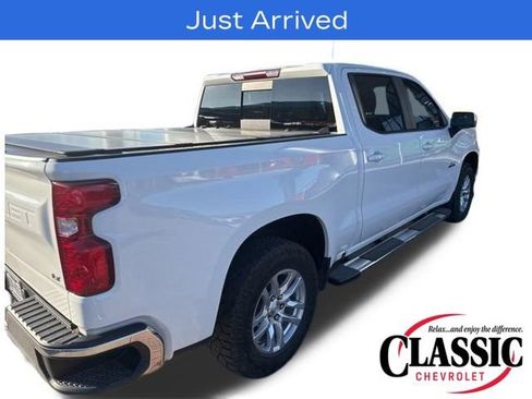 Used 2020 Chevrolet Silverado 1500 LT w/ Texas Edition image 17