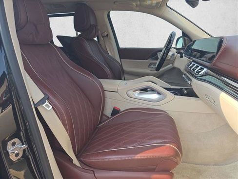 Used 2025 Mercedes-Benz Maybach GLS 600 4MATIC image 22