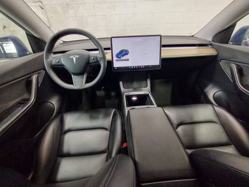 Used 2021 Tesla Model Y Long Range AWD/4WD image 34