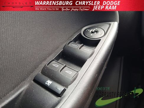 Used 2018 Ford Focus SE FWD image 30