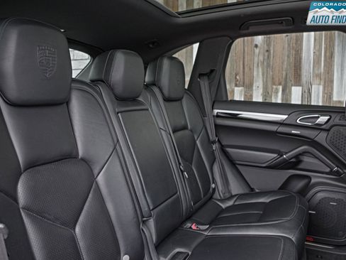 Used 2017 Porsche Cayenne S AWD/4WD image 23