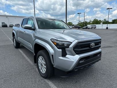Used 2025 Toyota Tacoma SR5