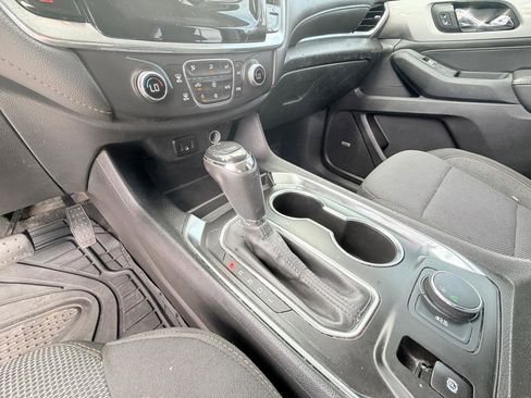 Used 2020 Chevrolet Traverse LS FWD image 15