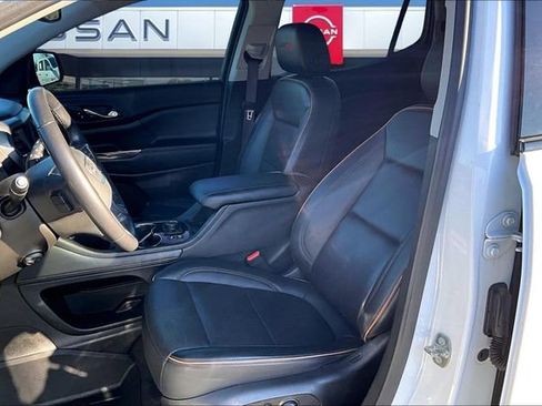 Used 2022 GMC Acadia AT4 w/ Technology Package image 18