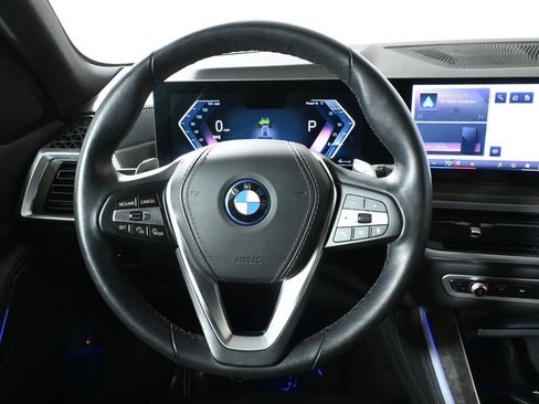 Certified 2025 BMW X5 xDrive50e w/ Parking Assistance Package image 17